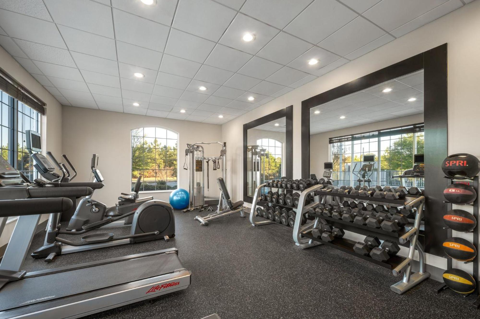Holiday Inn Express & Suites Aiken By Ihg Экстерьер фото