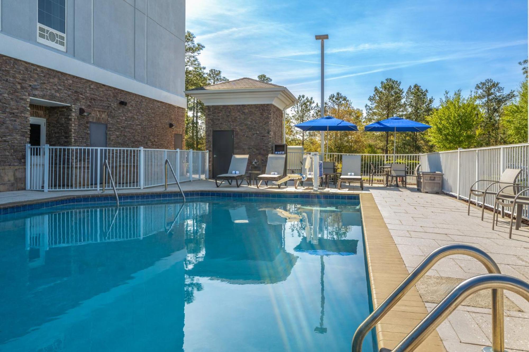 Holiday Inn Express & Suites Aiken By Ihg Экстерьер фото